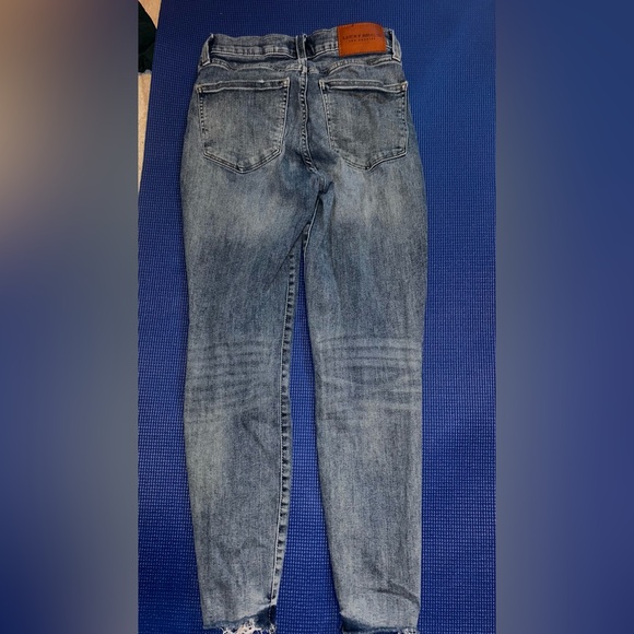 Lucky Brand High Waisted Skinny Jeans - Picture 2 of 4